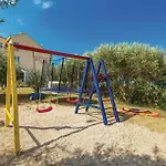In With Kitchen * פובליאנה
