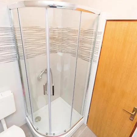 In With Kitchen * 波弗加纳