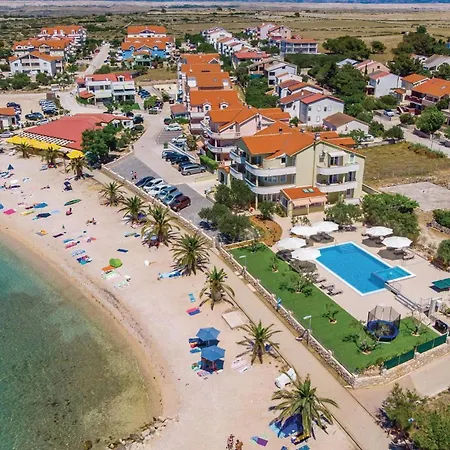 Apartament In With Kitchen *