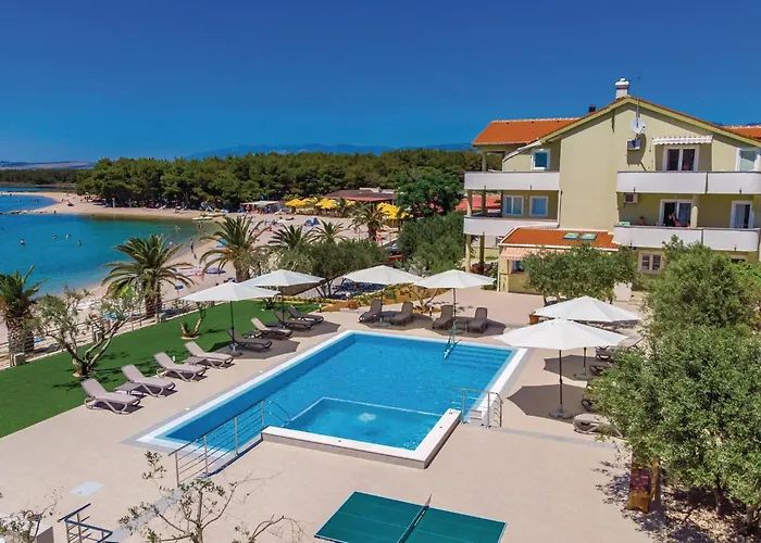 Apartament In With Kitchen Povljana