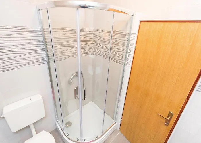 In With Kitchen * Povljana