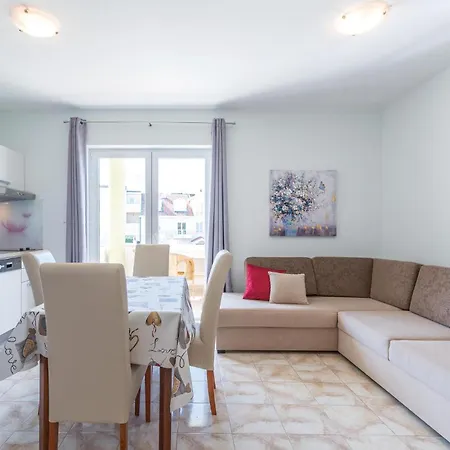 Awesome In Apartman